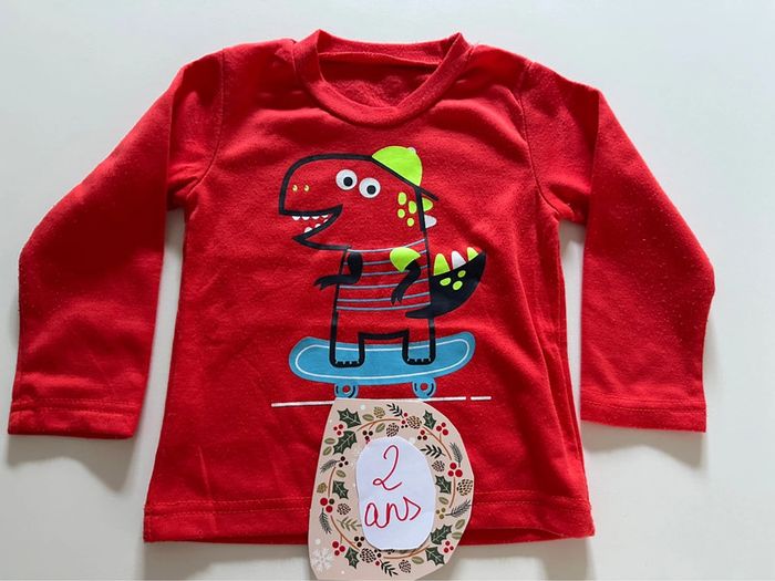 Sous-pull chaud dinosaure 2 ans
