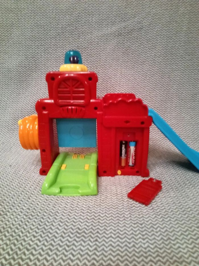 Caserne Au feu les pompiers ! - VTech Tut-Tut bolides - photo numéro 10