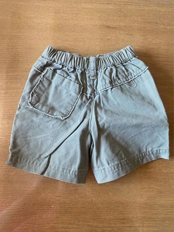 Short kaki - photo numéro 2