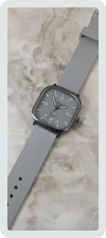 Montre neuve pour homme