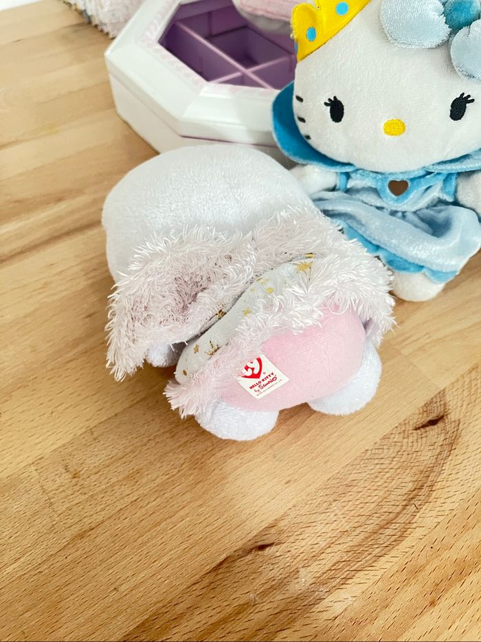 Lot  5 peluches hello Kitty - photo numéro 4