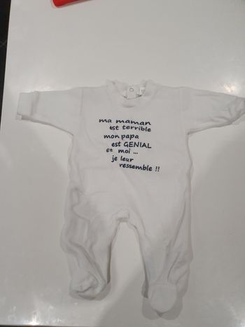 Pyjama une pièce à pied