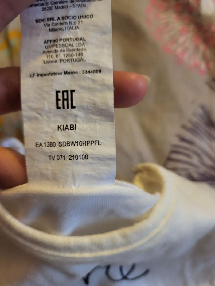 Tee-shirt fille 6 mois - photo numéro 3