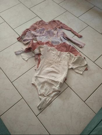 Lots vêtements bébé