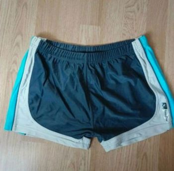 Short de sport en T.XL soit T.40/42