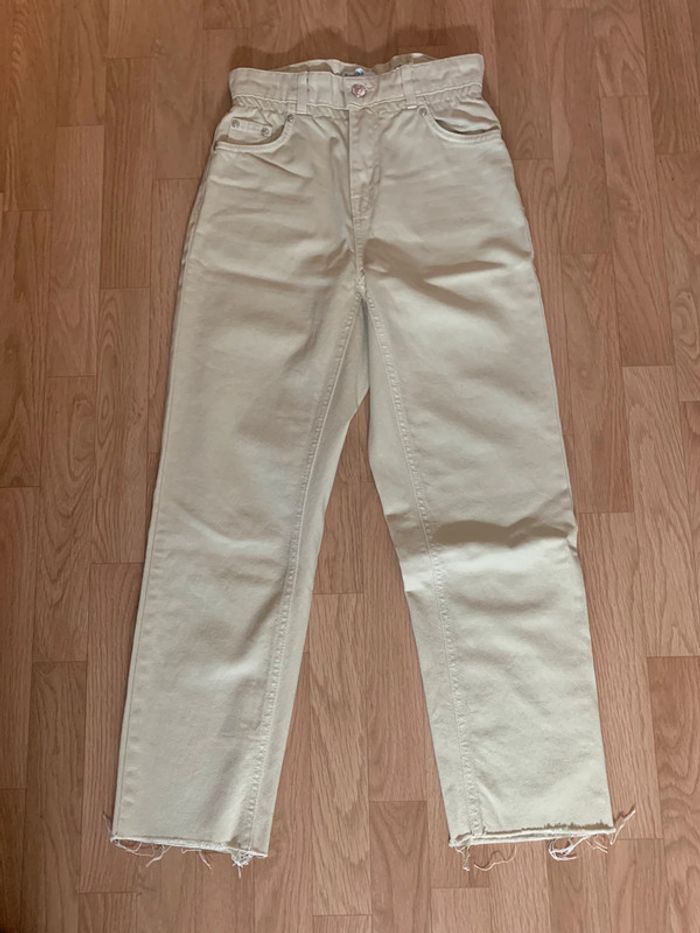 Jean beige Bershka