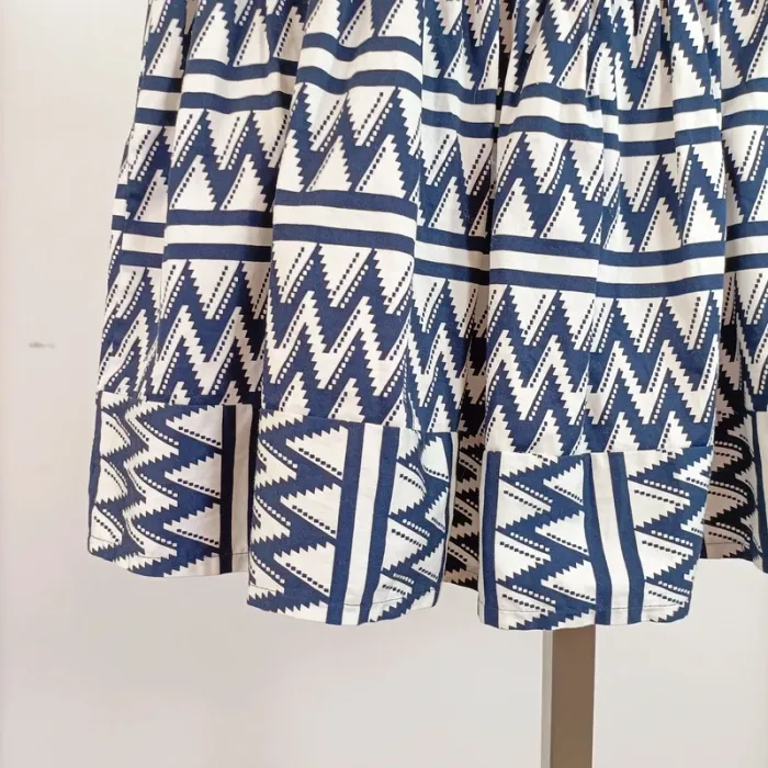 Jupe Patineuse ample blanc imprimé bleu motifs géométriques – Jennyfer – taille L - photo numéro 4