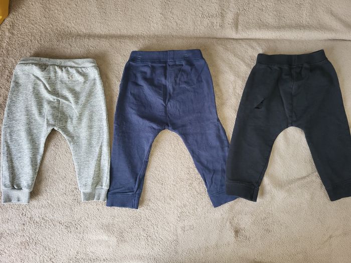 Lot vêtements garçon
18mois - photo numéro 7