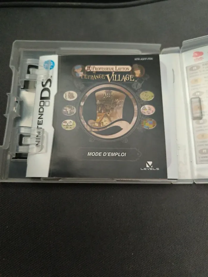 Professeur Layton et l'étrange village nintendo ds - photo numéro 3