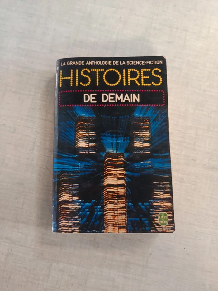 Livre histoires de demain