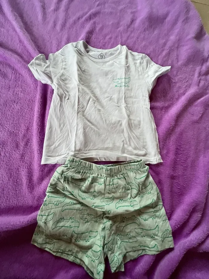 Ensemble taille 24 mois (86 cm)