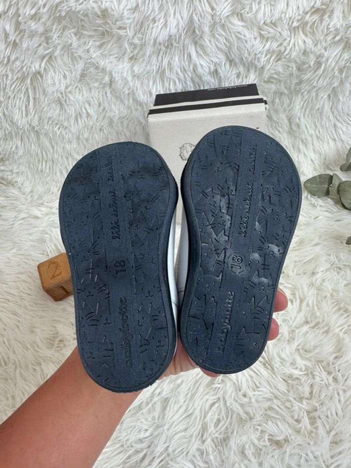 Paire de chaussures Babybotte blanche taille 18 - photo numéro 4