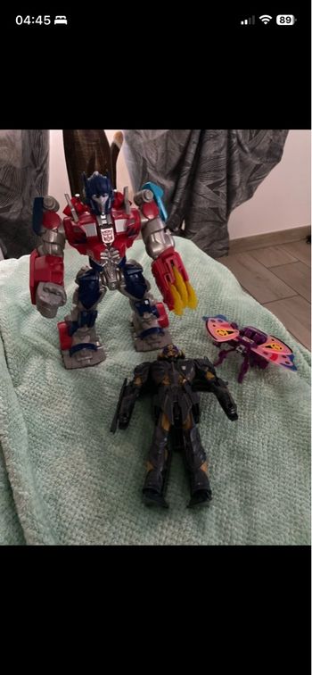 Lot de jouets robots