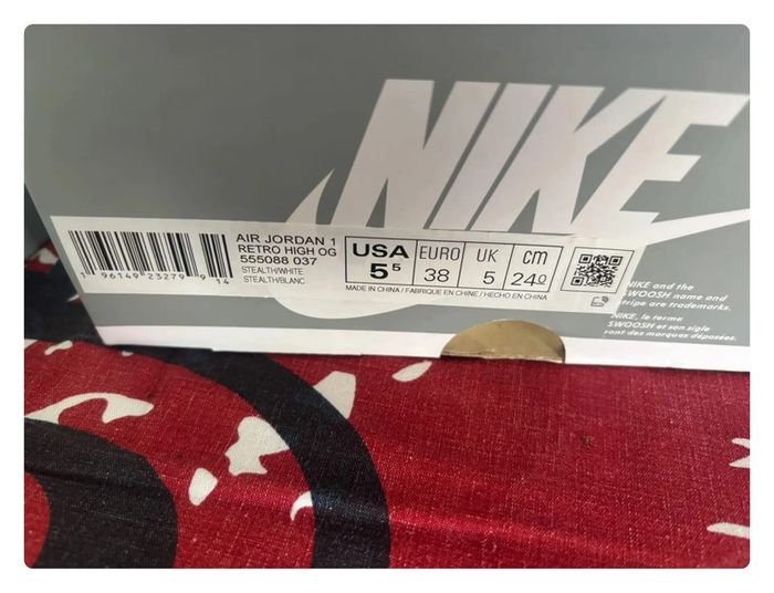 Air Jordan 1 High rétro Og taille 38 grise et blanche - photo numéro 14
