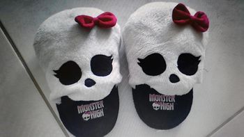 Chaussons Monster High neuf point 29/30