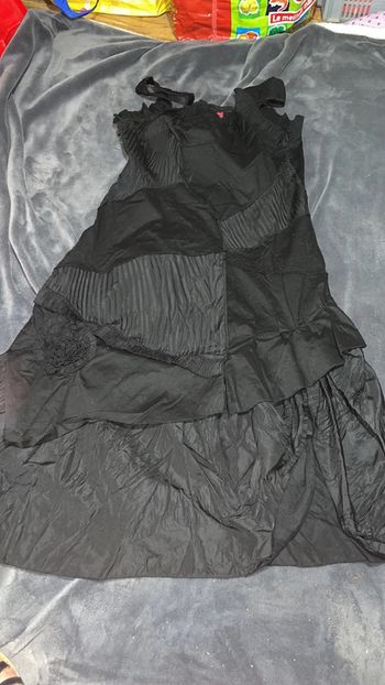 Robe L33 noire taille 3