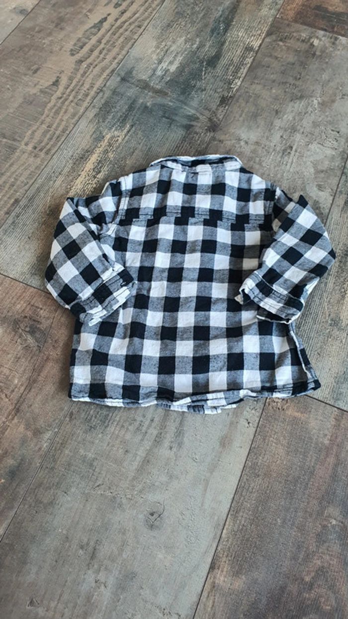 Chemise 18 mois en très bon - photo numéro 3