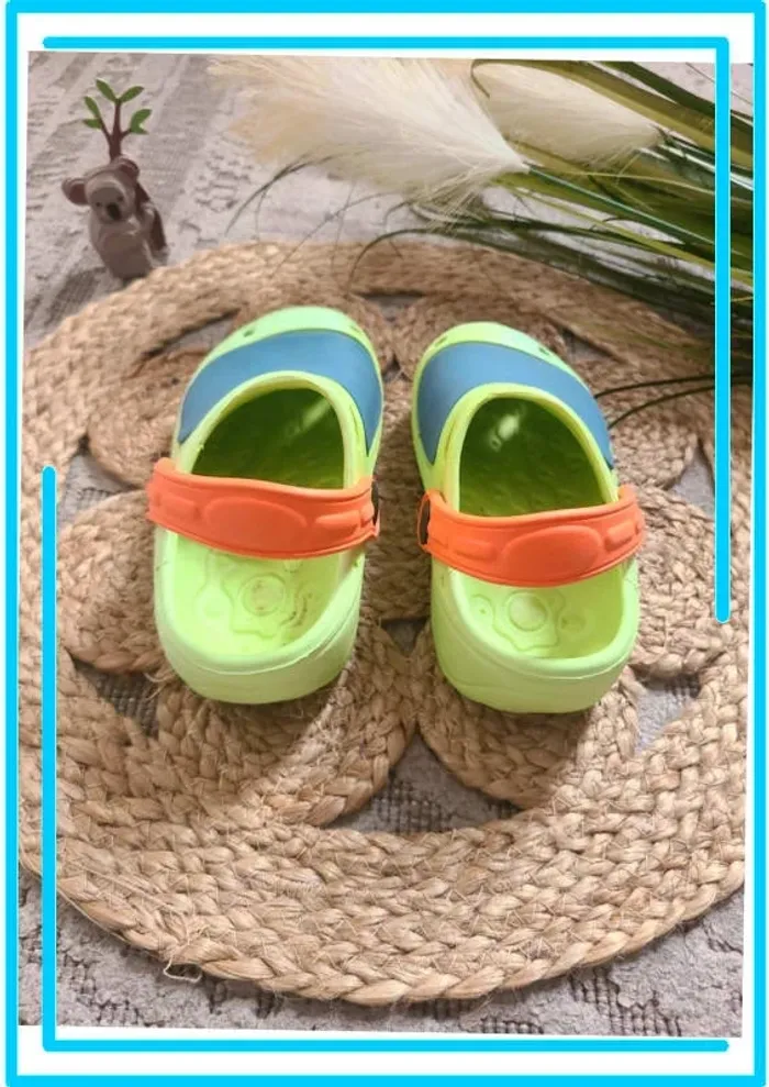 Crocs taille 25 - photo numéro 3