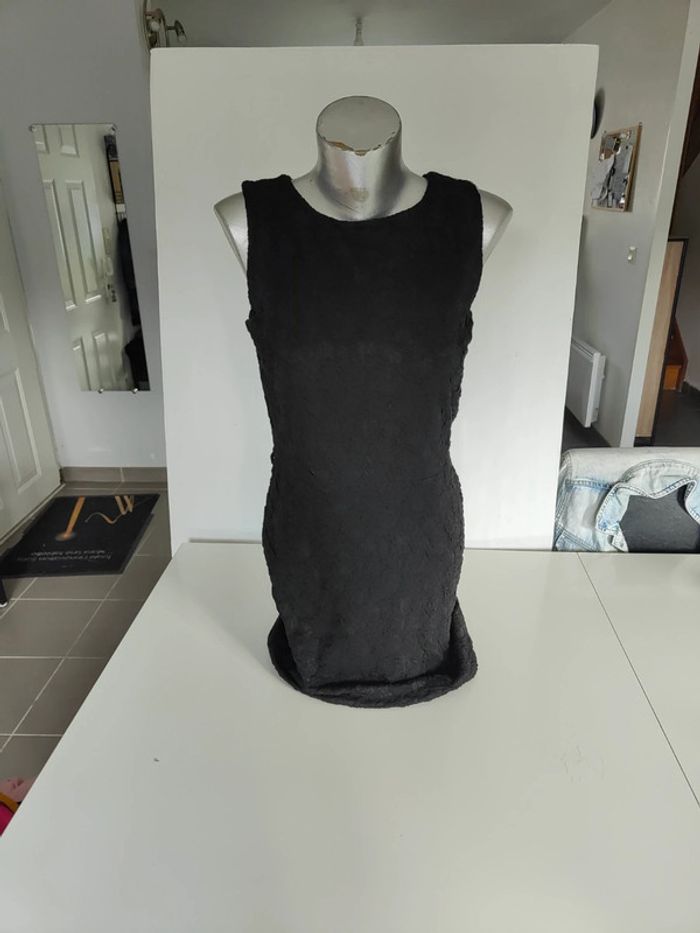 Robe moulante - photo numéro 4
