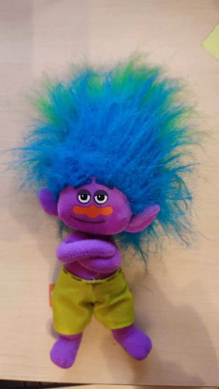 peluche trolls creek 26 cm