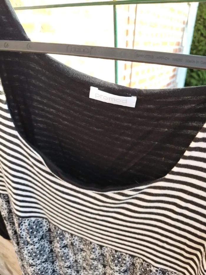 T shirt manches longues noir et blanc Promod - photo numéro 2