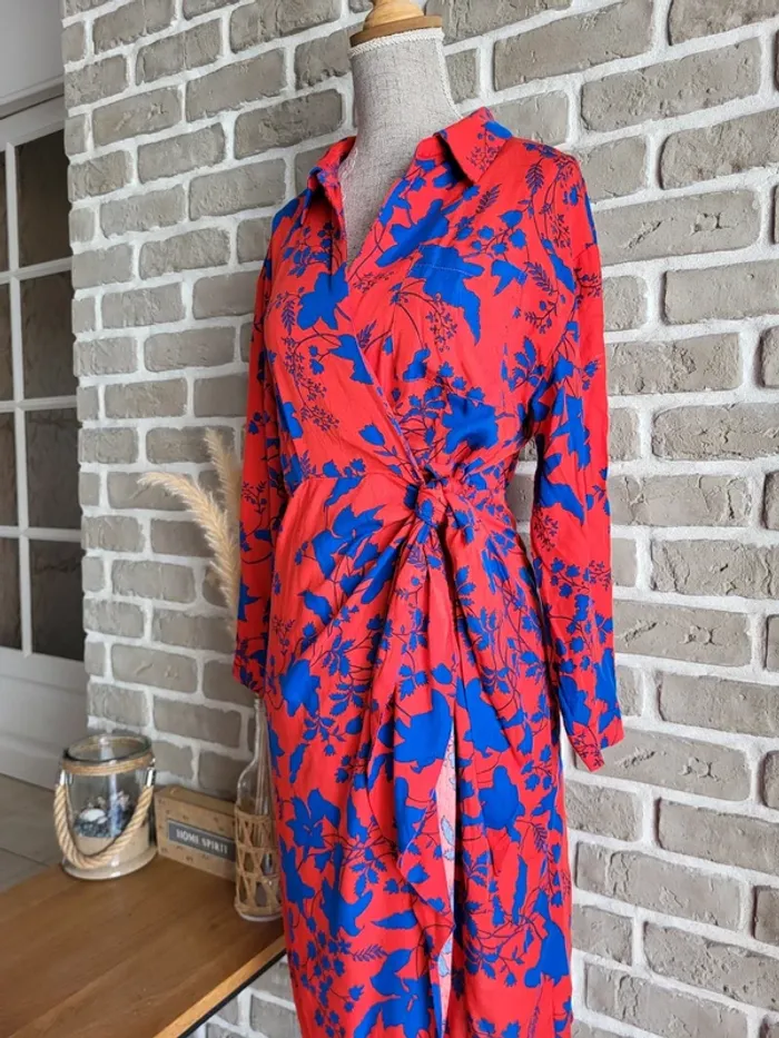 Robe portefeuille rouge imprimé fleuri Goa - photo numéro 9