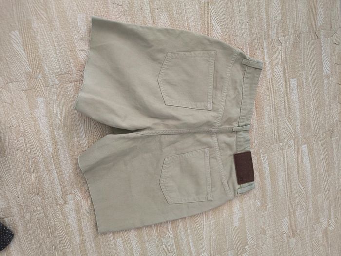 Short kaki - photo numéro 3