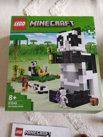 Lego Minecraft 21245 La maison panda