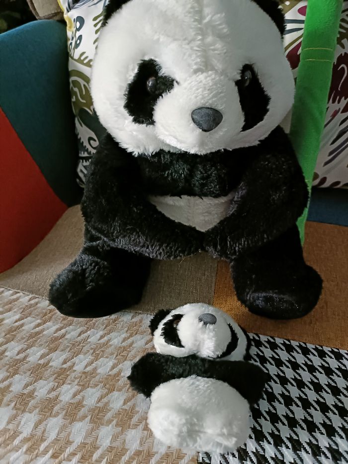 PELUCHE PANDA MAMAN AVEC SON BEBE ET UN AVEC SON BAMBOU - photo numéro 2