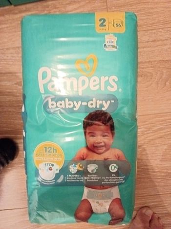 Couches pampers taille 2