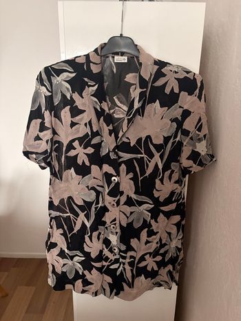 chemise à fleurs