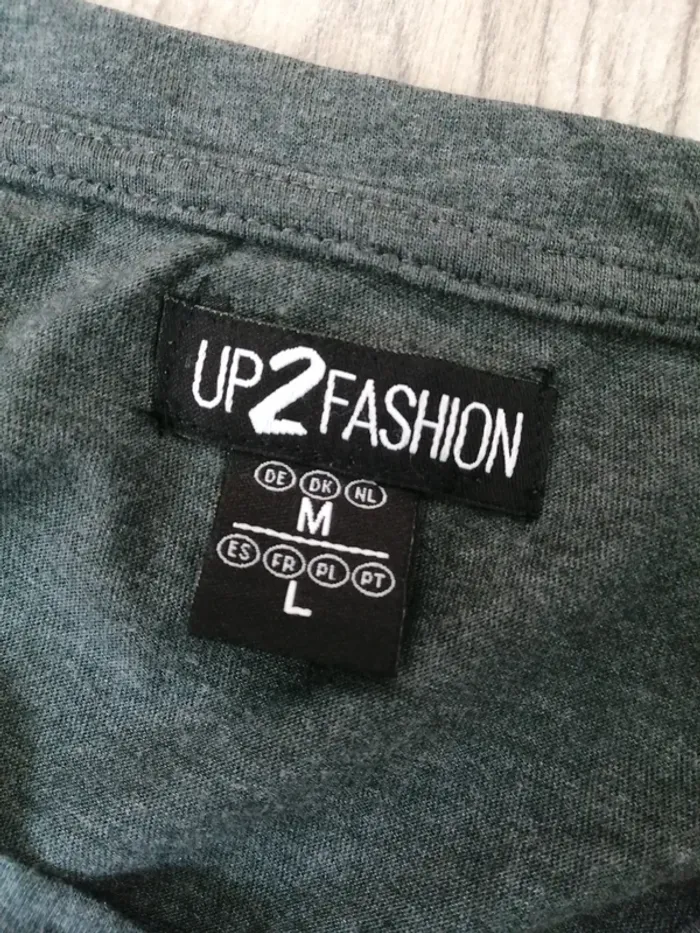 Tee-shirt gris à message argenté # chic happens / up 2 fashion / (L) - photo numéro 5