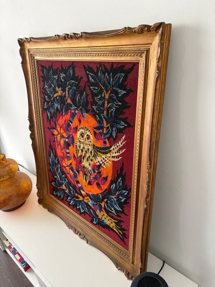 Très grand canevas chouette vintage année 70 selon Jean Lurçat encadrement bois et plâtre - photo numéro 2