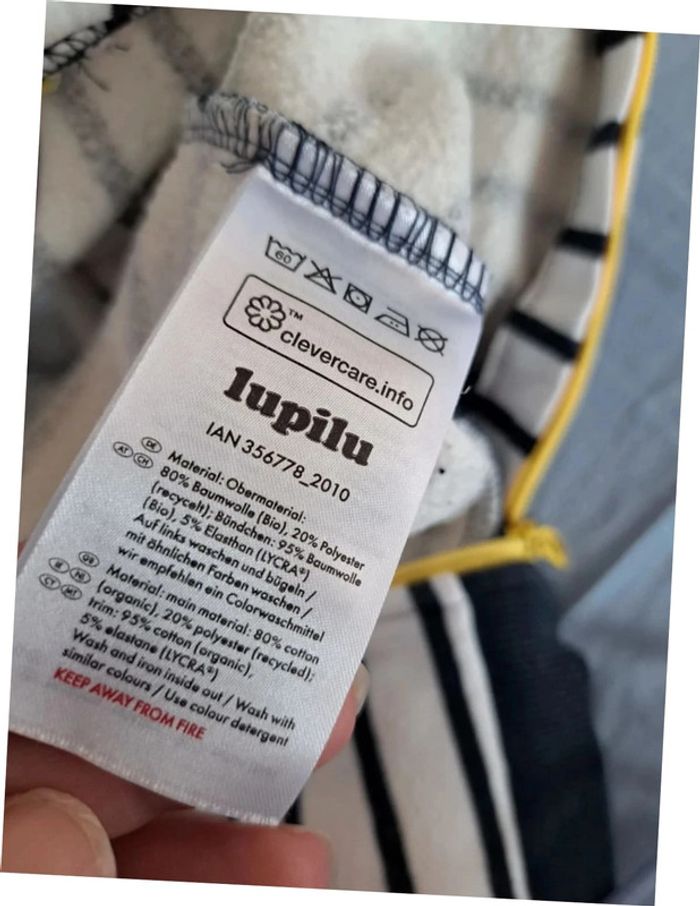 Gilet sweat à capuche ouverture fermeture eclair devant - photo numéro 3