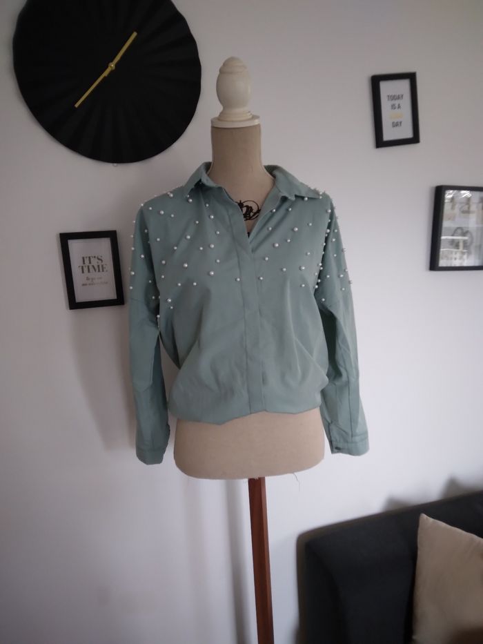 Chemise vert d'eau avec perles - photo numéro 2