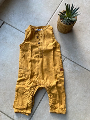 Combinaison légère taille 6 mois