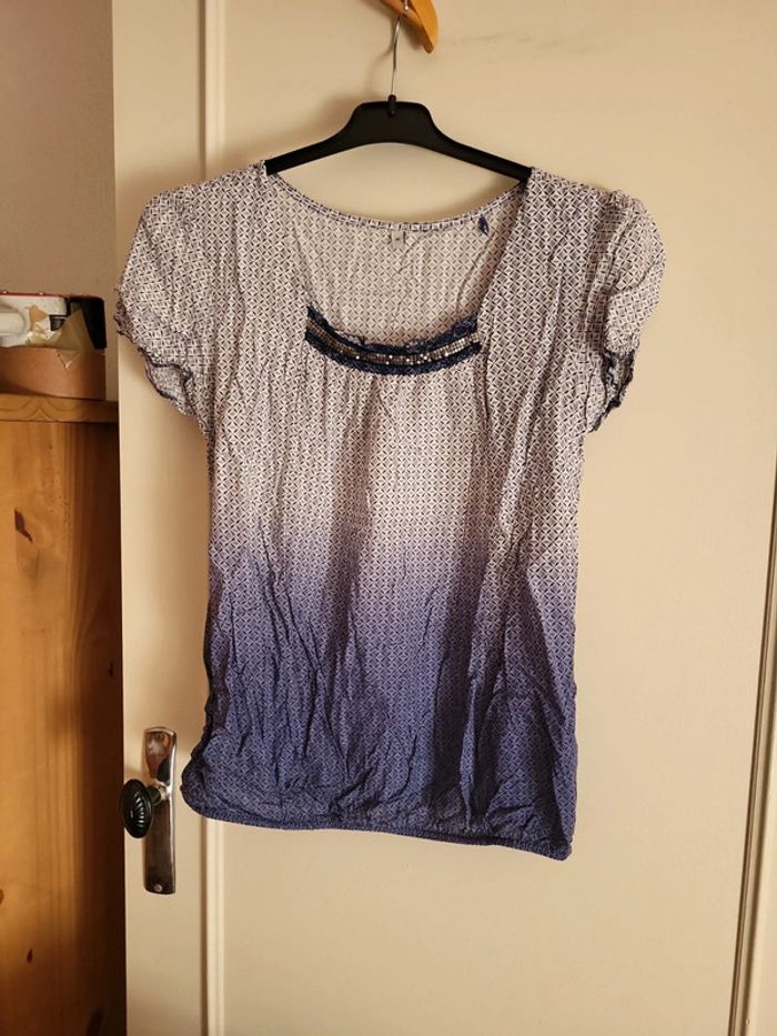 Blouse blanc bleu imprimee