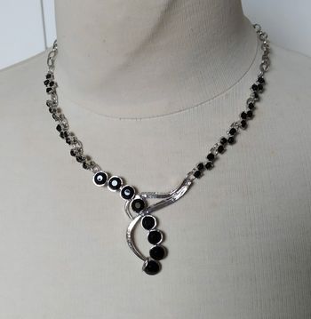 Collier ras de cou fantaisie