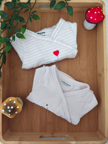 Lot de 2 brassières ~ 1 mois