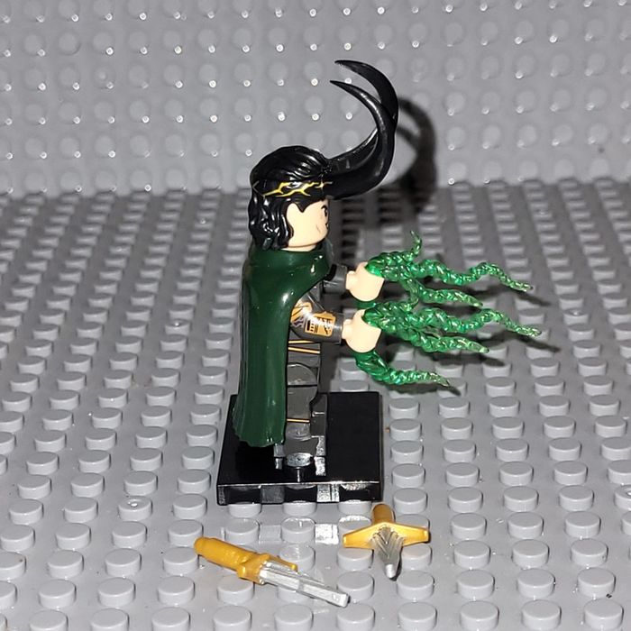 Minifigure / Figurine 🦸 Marvel - DC Comics 🦸 Loki - photo numéro 4