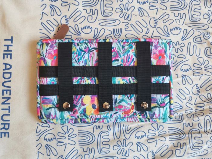 Pochette Ed limitée Cabaïa neuve - photo numéro 2