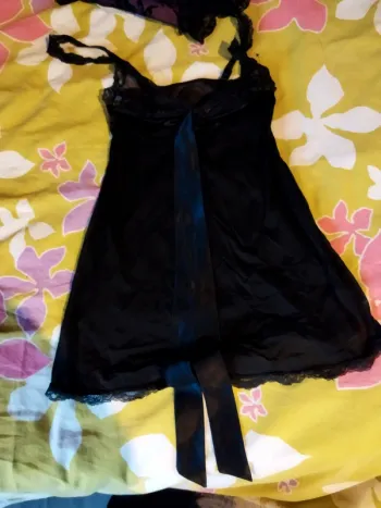 Nuisette noire transparente