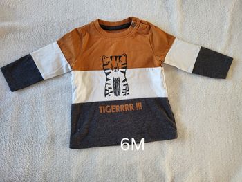 T-shirt/pull 6 mois