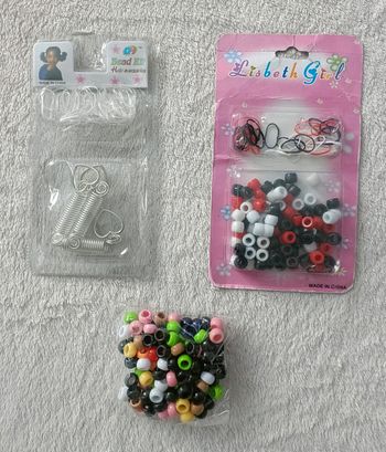 Lot d'accessoires cheveux (perles, élastiques et barrettes)
