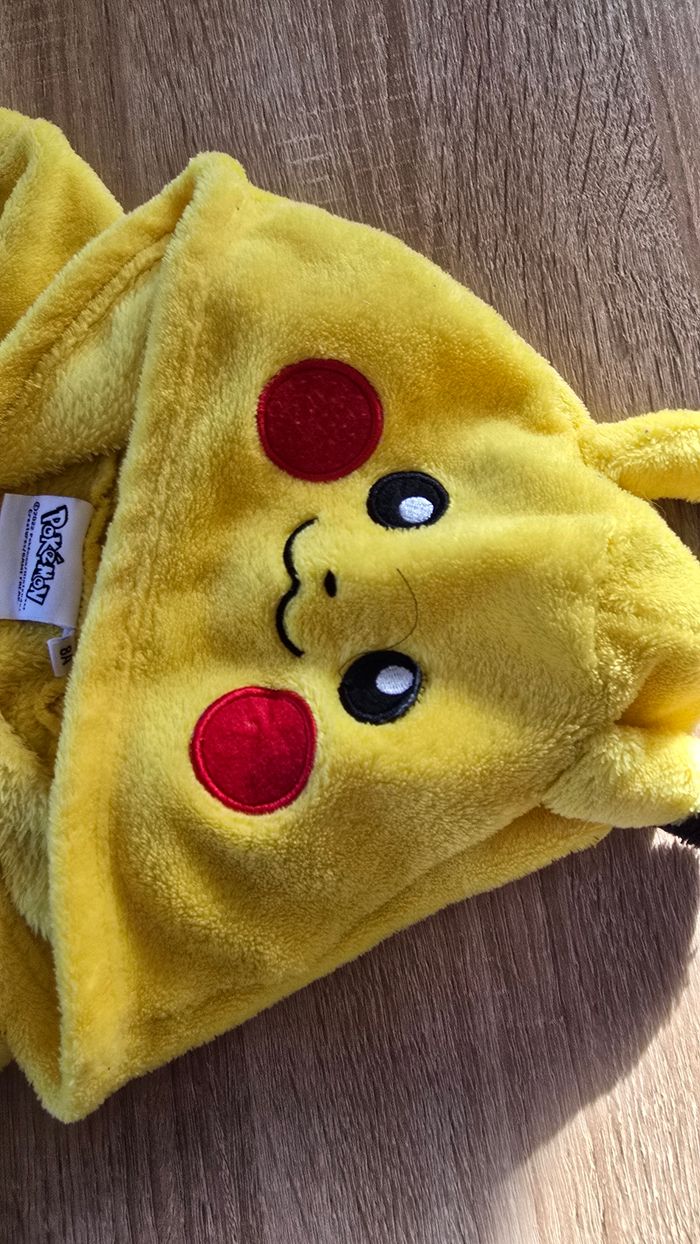 Combi de Pyjama pokémon pikachu  8 ans - photo numéro 5