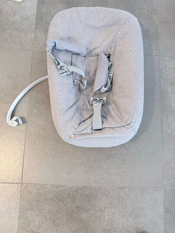 Tripp Trapp® Newborn Set avec suspension pour jouet