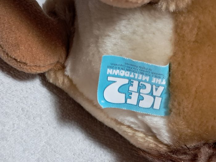 Peluche Scatch l'Age de Glace 2 - photo numéro 4