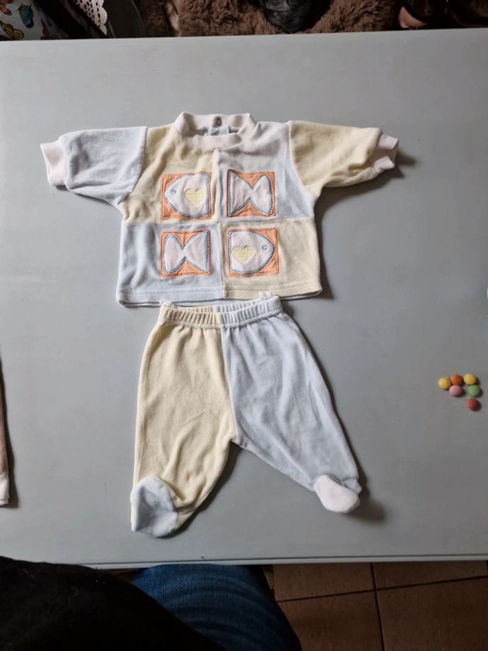 Lot de pyjama + 1 pantalon velou - photo numéro 2
