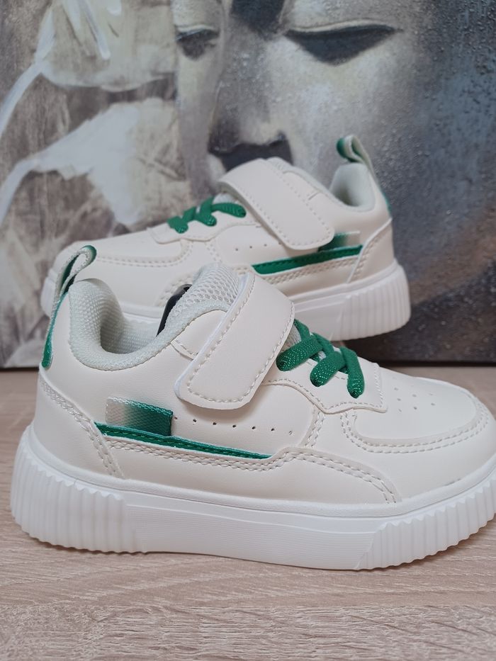 Baskets garçon T 25.5