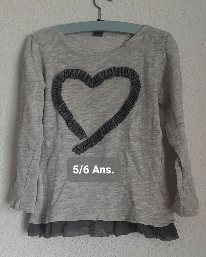 😍 Joli tee-shirt. 5/6 Ans. Zara.😍